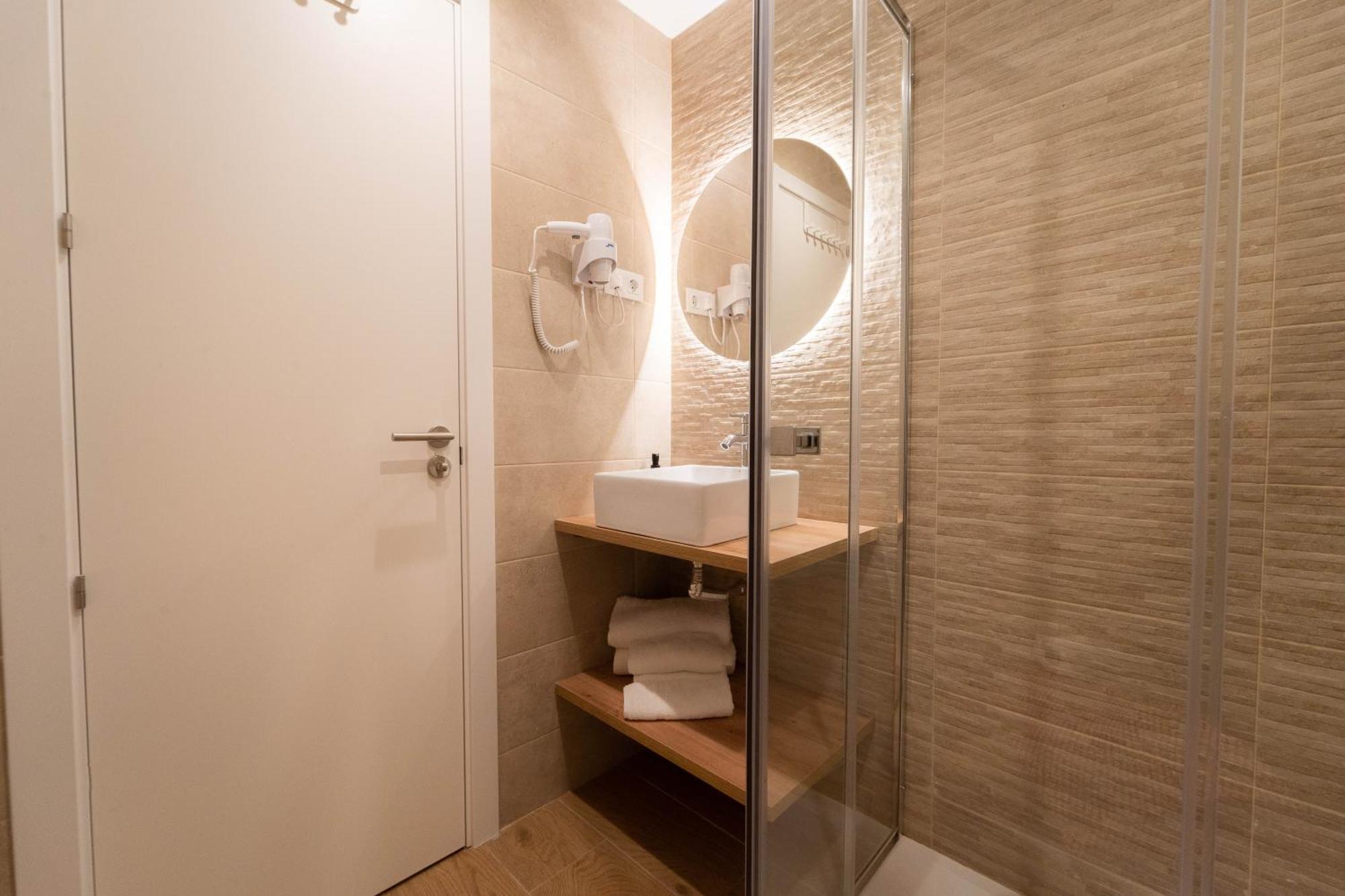 I'M Room Suites Nuevos Ministerios - Bernabeu 'Digital Access' Madrid Szoba fotó
